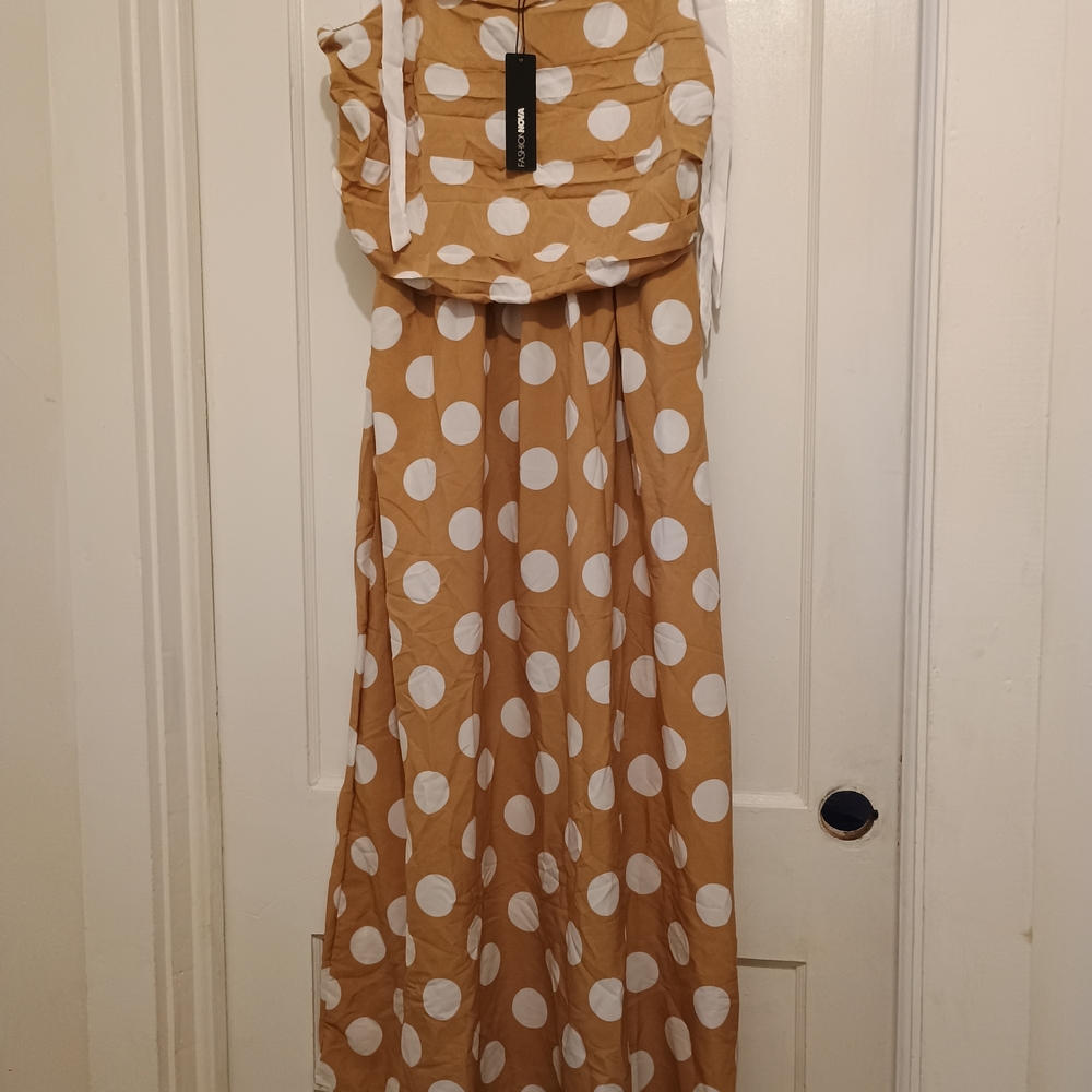 Fashion Nova Tan and White Polka Dot Maxi Dress - Picture 4 of 6